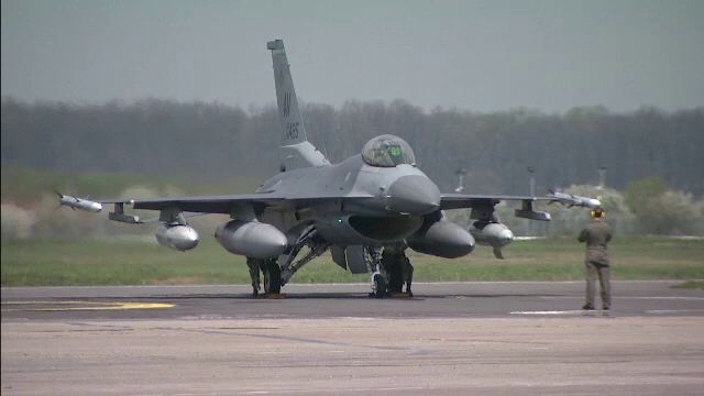 Guvernul vrea sa inlocuiasca MIG-urile cu avioane F-16 la mana a treia. Cat vom plati pentru ele