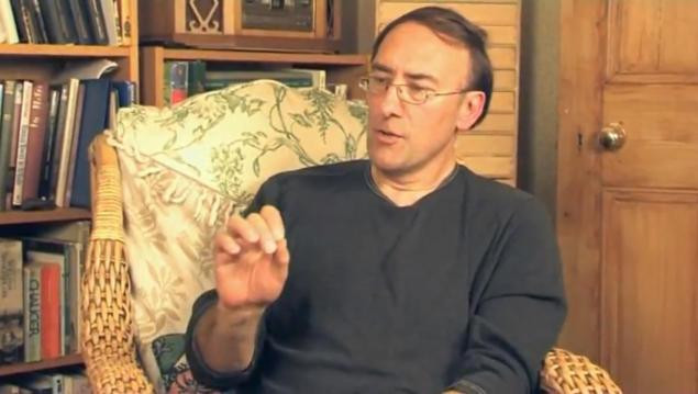 Un politician britanic sustine ca isi insala sotia cu o femeie extraterestra. "I-am facut si copil"