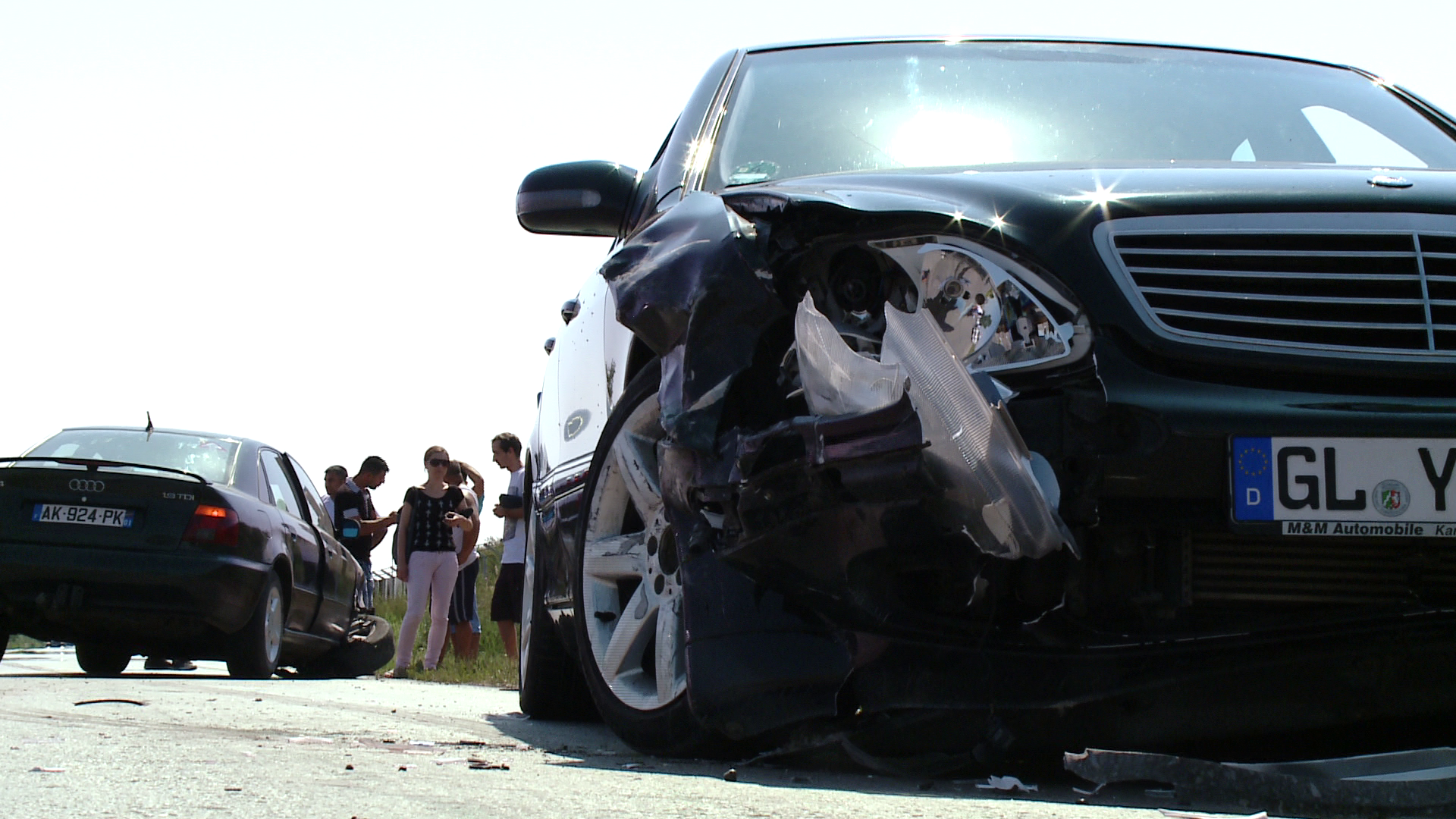 Accident pe drumul dintre Timisoara si Sacalaz. O fetita de sase luni si mama ei au ajuns la spital