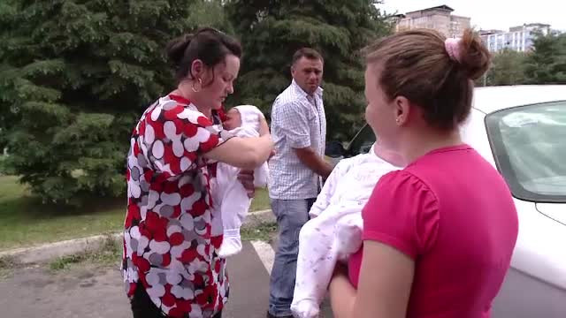 Se intampla in Romania. Doua mame au primit copiii gresiti la maternitate. Cum explica spitalul gafa