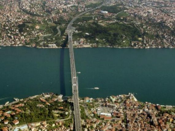 Sine suspendate si poduri spectaculoase. Proiectele de infrastructura care iti taie rasuflarea