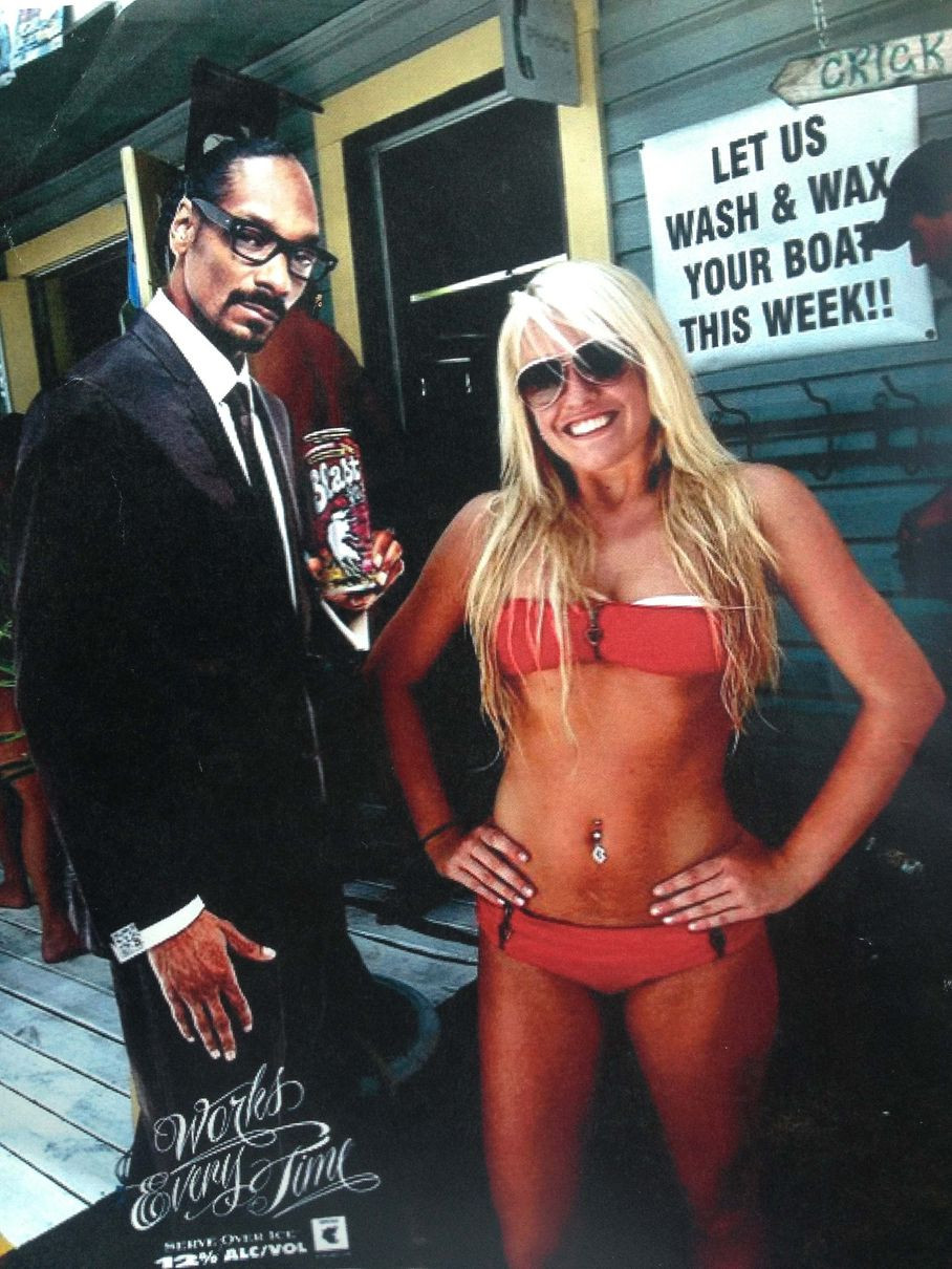 Fotografia de la care a pornit un scandal imens. In ce ipostaza a fost vazuta aceasta tanara