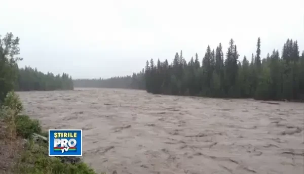Inundatii catastrofale in Canada. Stare de urgenta in 20 de orase, 75.000 de oameni evacuati. VIDEO