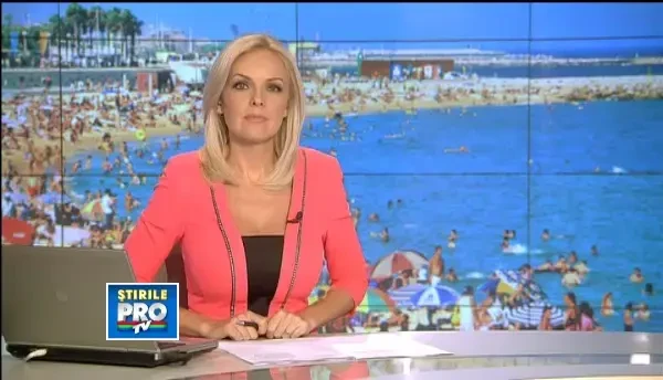 Cel mai aglomerat week-end de pana acum pe litoral. Plaja a aratat ca un podium de moda