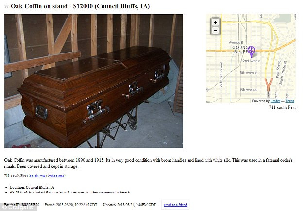 A vrut sa vanda pe internet un sicriu vechi de 200 de ani. Ce a uitat sa mentioneze. FOTO