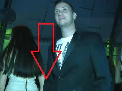 Cum s-a dus IMBRACAT acest tanar, intr-un CLUB de noapte din Mamaia. Toti au RAS cand l-a vazut