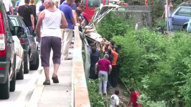 Guvernul a decretat ziua de 26 iunie 2013 drept zi de DOLIU NATIONAL pentru victimele din Muntenegru