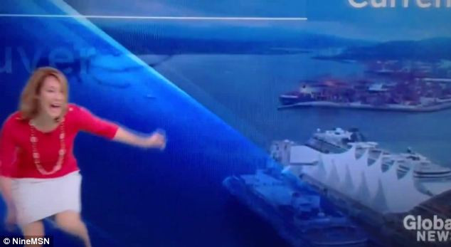 Scena ca dintr-un film de groaza. Ce a vazut o prezentatoare pe ecran, cand transmitea in direct