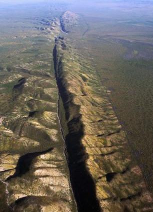 "Ciocnirea continentelor este iminenta". Ce se va intampla in viitor cu planeta noastra