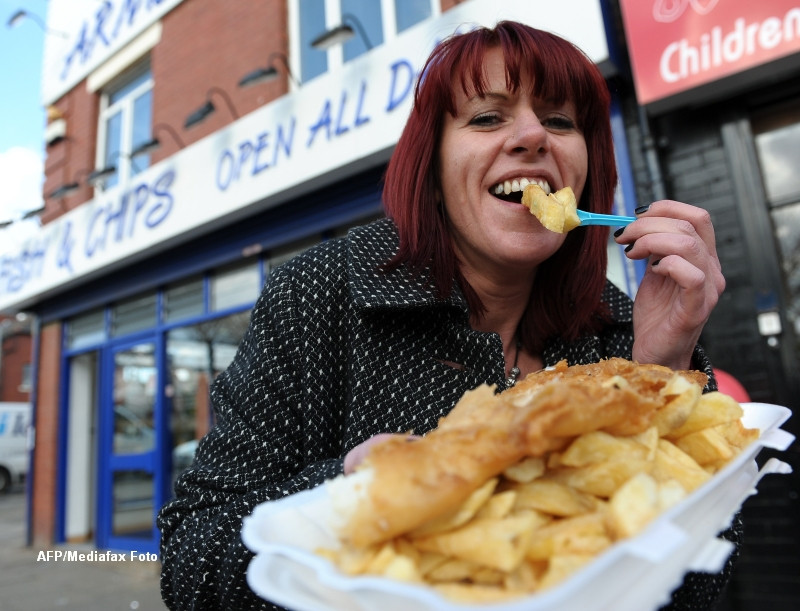 Culoarea tacamurilor folosite influenteaza gustul mancarii. Ce diferenta este intre alb si negru