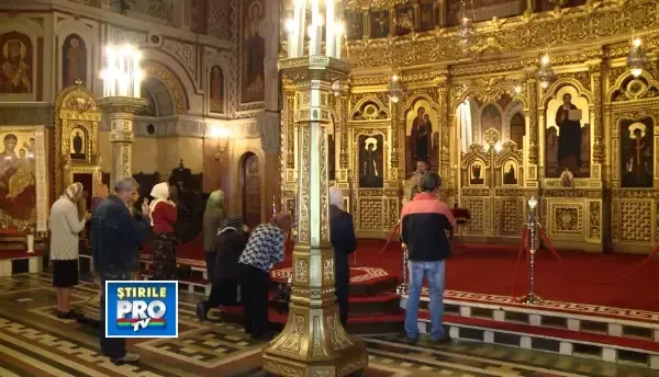 Slujba religioasa la Catedrala Mitropolitana pentru victimele accidentului din Muntenegru. VIDEO