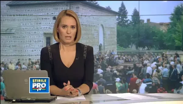 Victimele accidentului din Muntenegru au fost primite cu lacrimi si ploaie la intoarcerea acasa