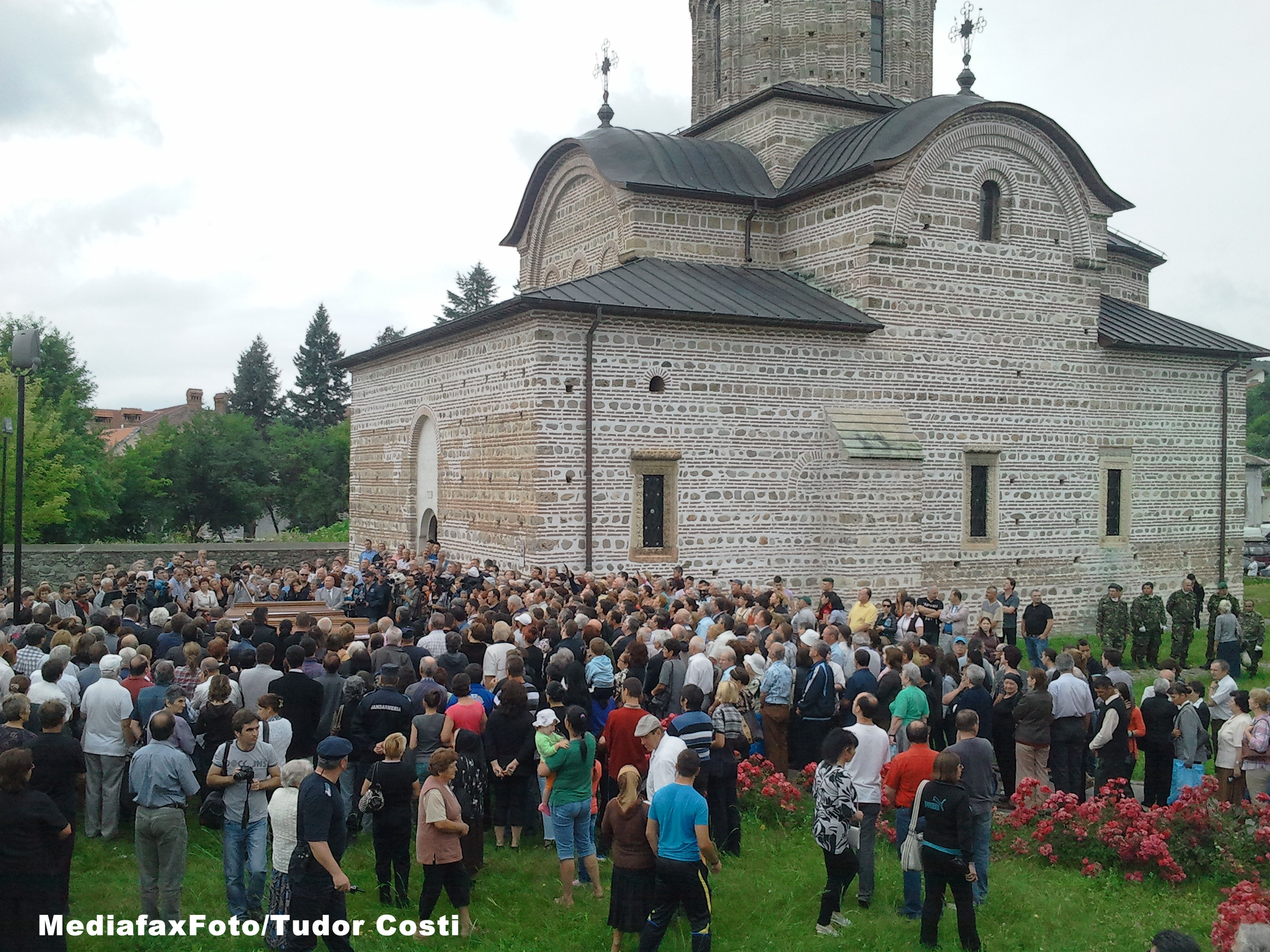 Soarta i-a legat si in tragedie pe 4 prieteni din Curtea de Arges ce si-au petrecut viata impreuna