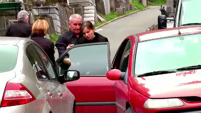In ziua in care a iesit din spital, tanara din Cluj si-a condus mama pe ultimul drum