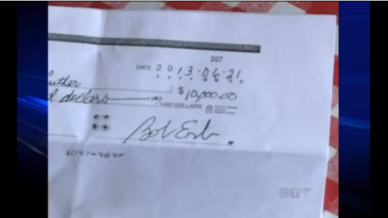 Bacsisul urias primit de patronul unui restaurant. "A fost foarte emotionat". VIDEO