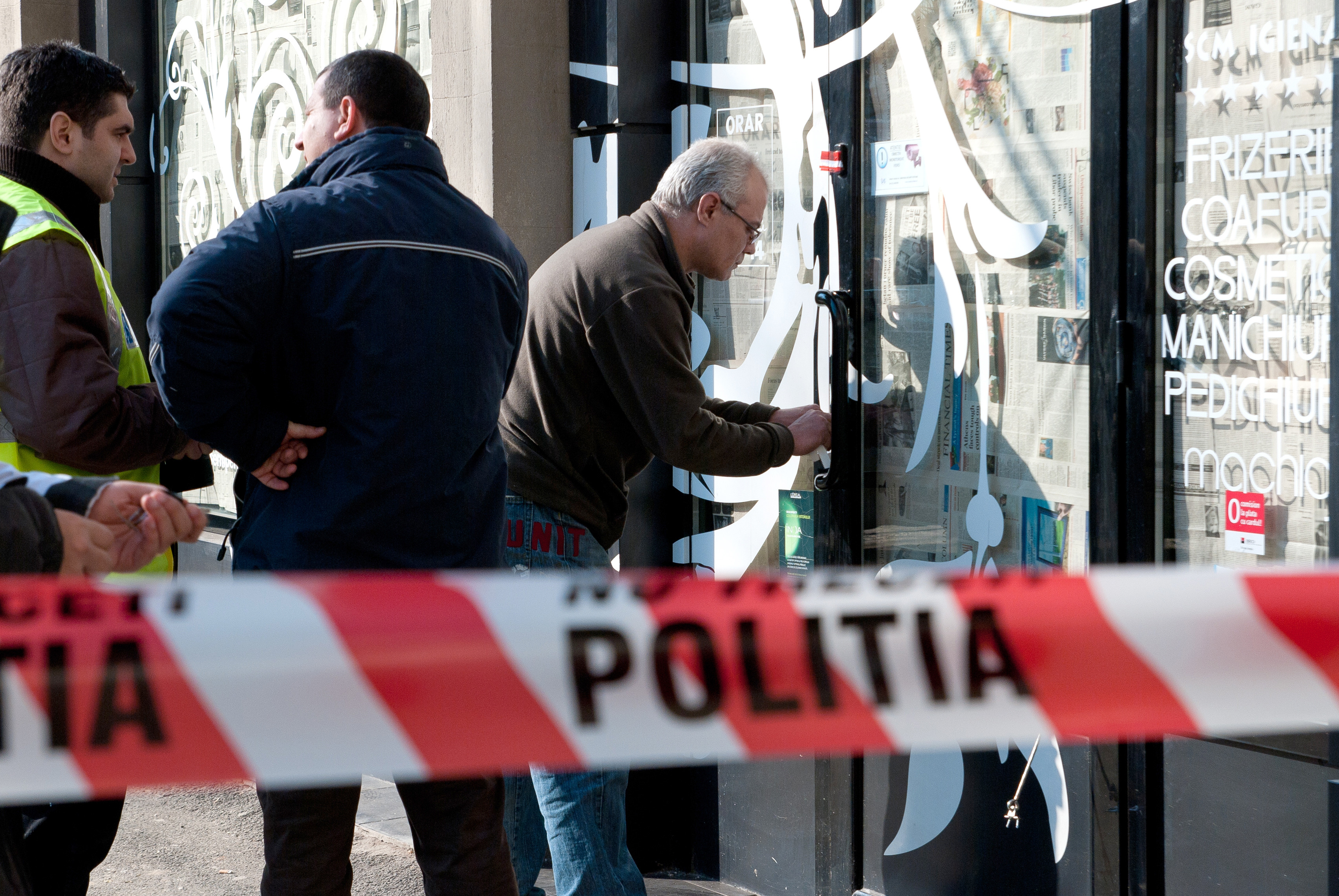Un barbat din Mehedinti si-a ucis iubita de 24 de ani din gelozie, iar apoi s-a sinucis