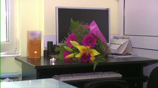 Zeci de rude, prieteni si colegi i-au adus un ultim omagiu Cameliei Pacuraru, "mama bebelusilor"