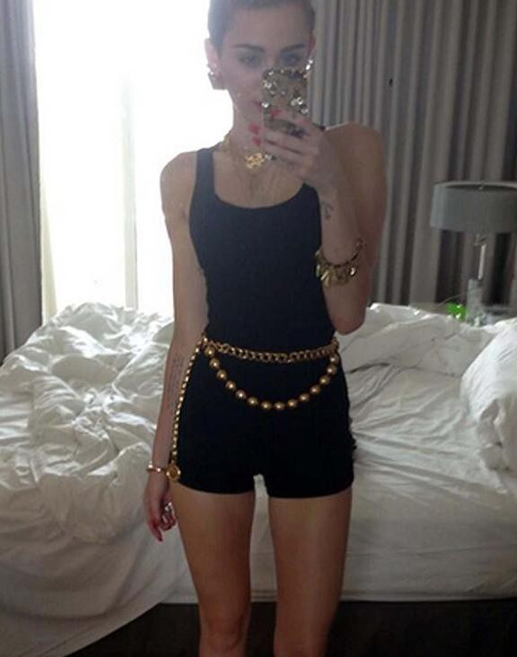 Si-a speriat fanii cu pozele de pe Twitter. Multi dintre ei au intrebat-o daca e bolnava