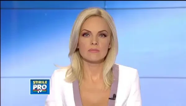 Traian Basescu: "Constitutia e a unei gasti, nu a Romaniei". Crin Antonescu: "E o noua minciuna"