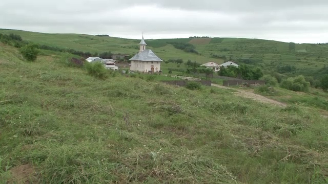 Misterul satului din Bacau despre care localnicii spun ca ar fi bantuit de o mireasa