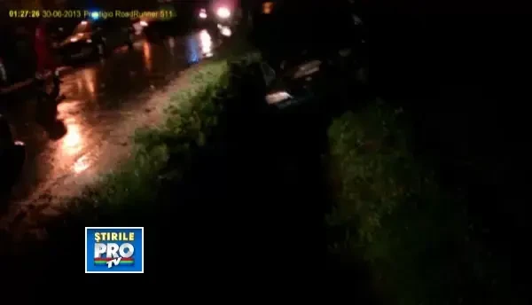 Un mort si trei raniti in Dolj, dupa un accident petrecut in timpul unei curse ilegale de masini