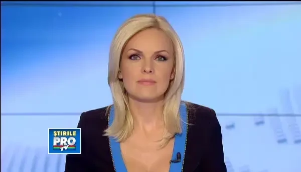 Cum a aratat rochia de mireasa a Robertei Anastase. Mireasa a ales culoarea fildesului