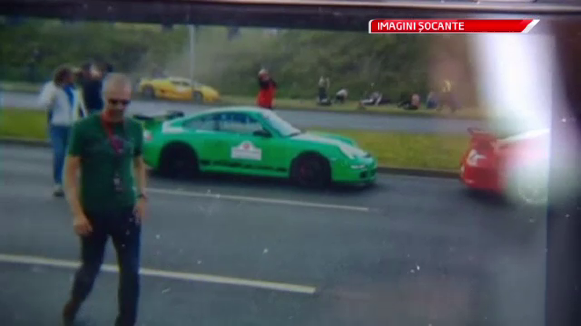 Imagini socante la un show auto din Polonia. 19 persoane au fost ranite de o masina sport