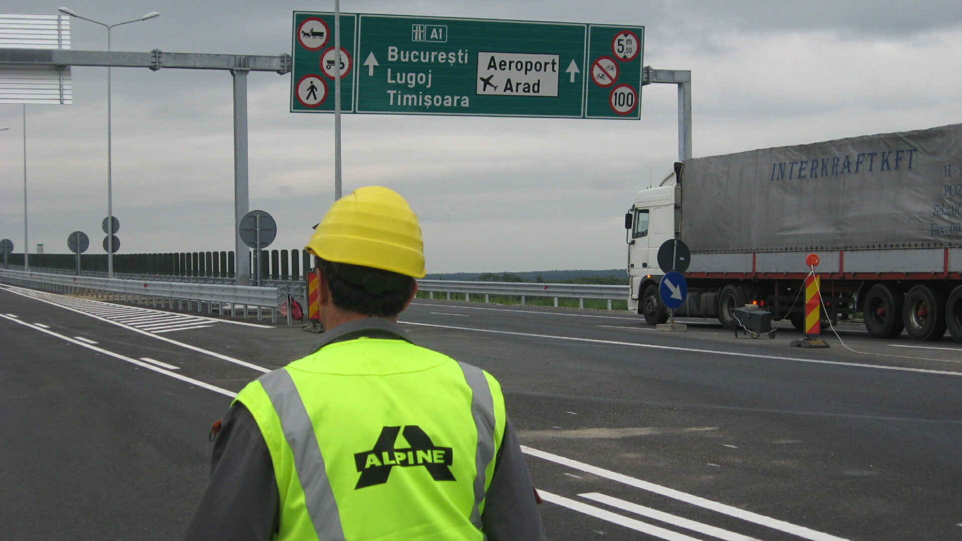 Termenul de finalizare al autostrazii dintre Arad si Timisoara a trecut, lucrarile continua