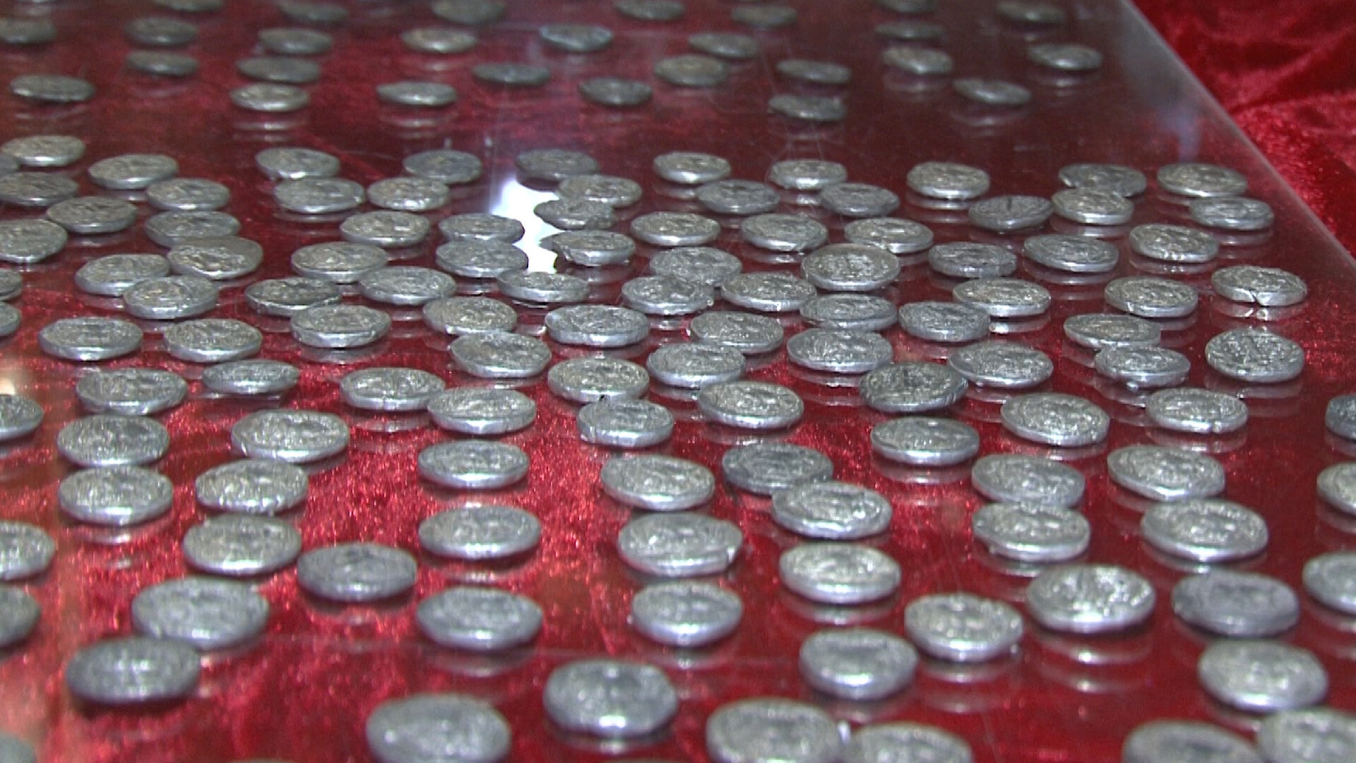 27 de kosoni din tezaurul dacic, recuperati de procurorii Curtii de Apel din Alba Iulia