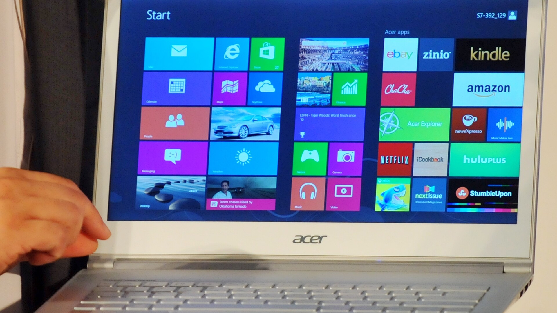 Windows 8.1 preview. Un sistem de operare mai deschis, care se potriveste si cu vechiul desktop