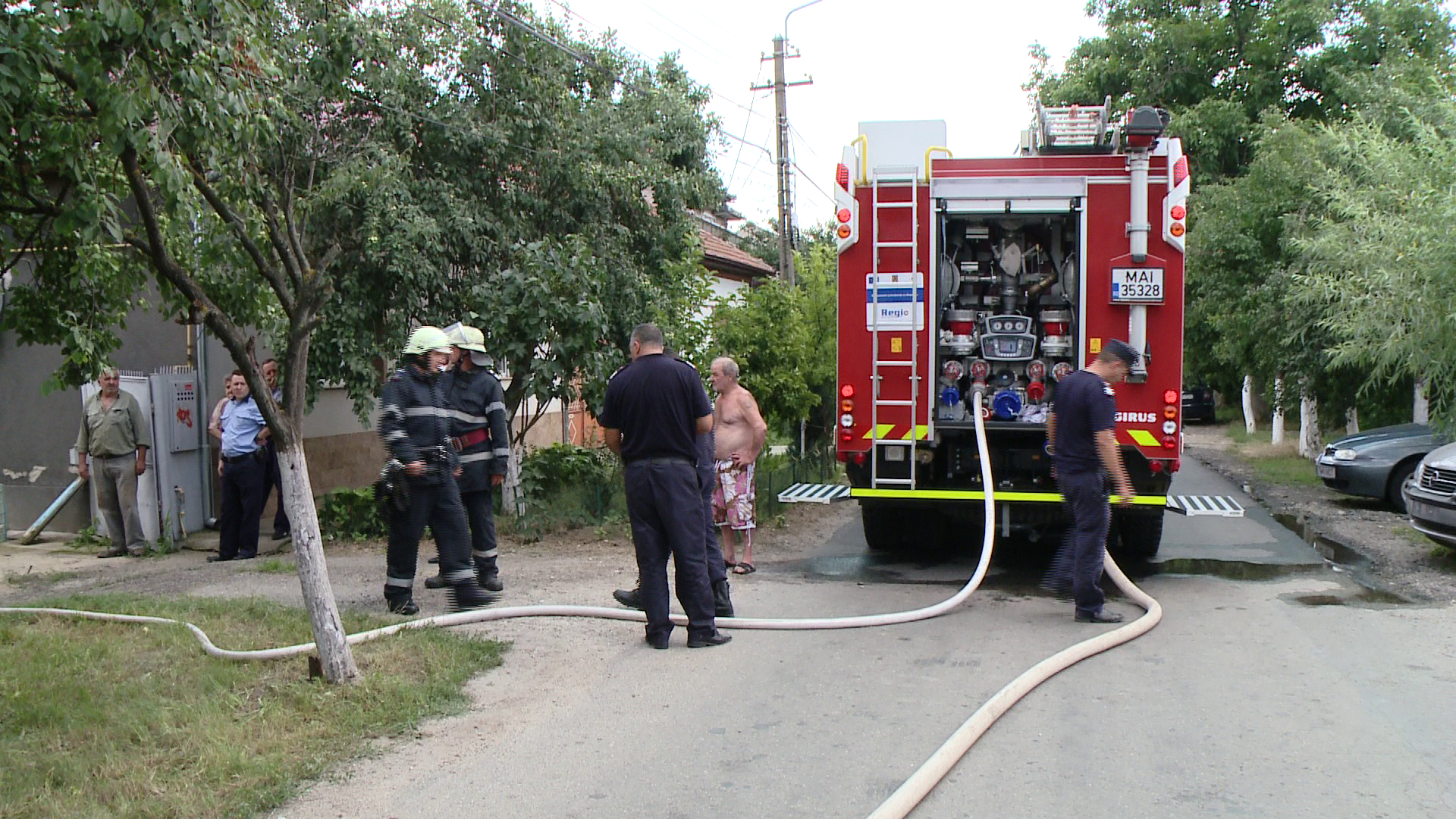 Caz incredibil in judetul Arad: pompierii au intervenit la un incendiu fara apa in autospeciala