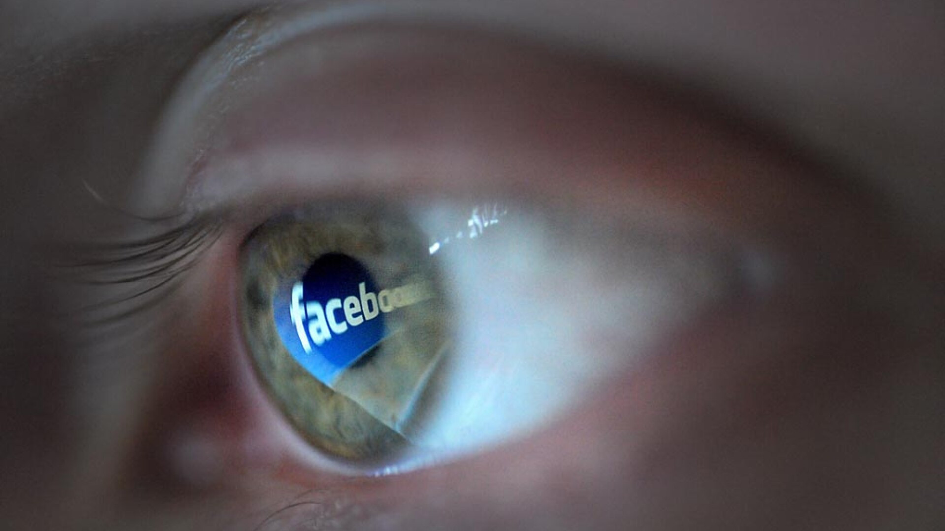 Cum poate fi tratata dependenta de Facebook