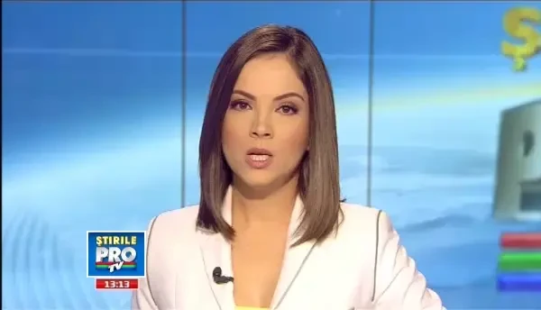 Un autocar in care se aflau 24 de persoane s-a rasturnat pe DN7. Doi raniti au ajuns la spital