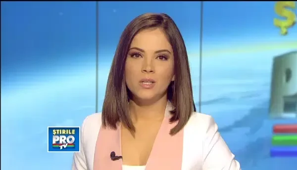 Oferta unui magazin de haine pentru oamenii fara complexe. Incaperea s-a umplut intr-o clipa