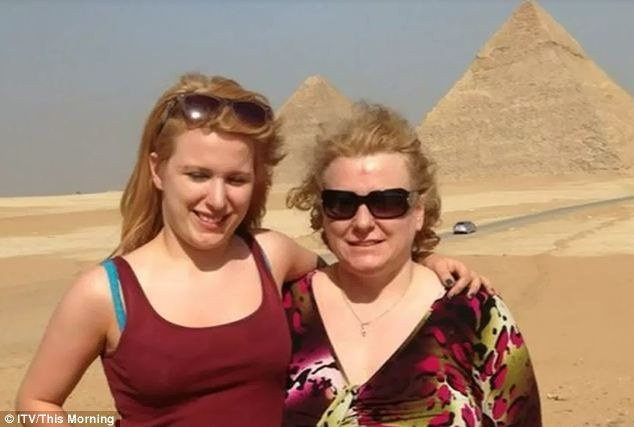 Vacanta de cosmar. A plecat in Egipt, la intoarcere medicii i-au spus ca trebuie sa-i taie sanul