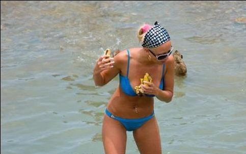 "M-am speriat de moarte, dar a fost cea mai mare surpriza din viata". Ce a vazut in apa marii tanara