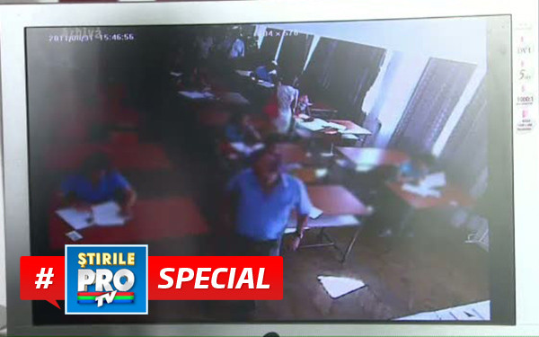 Marele blat din invatamant. Dezvaluiri din liceele in care dascalii si elevii "s-au avut ca fratii"