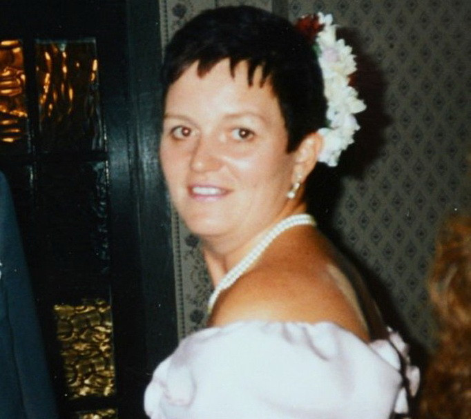 Femeia pe care nici parintii n-o mai recunosc. Cum arata acum, dupa ce a fost parasita de sot. FOTO