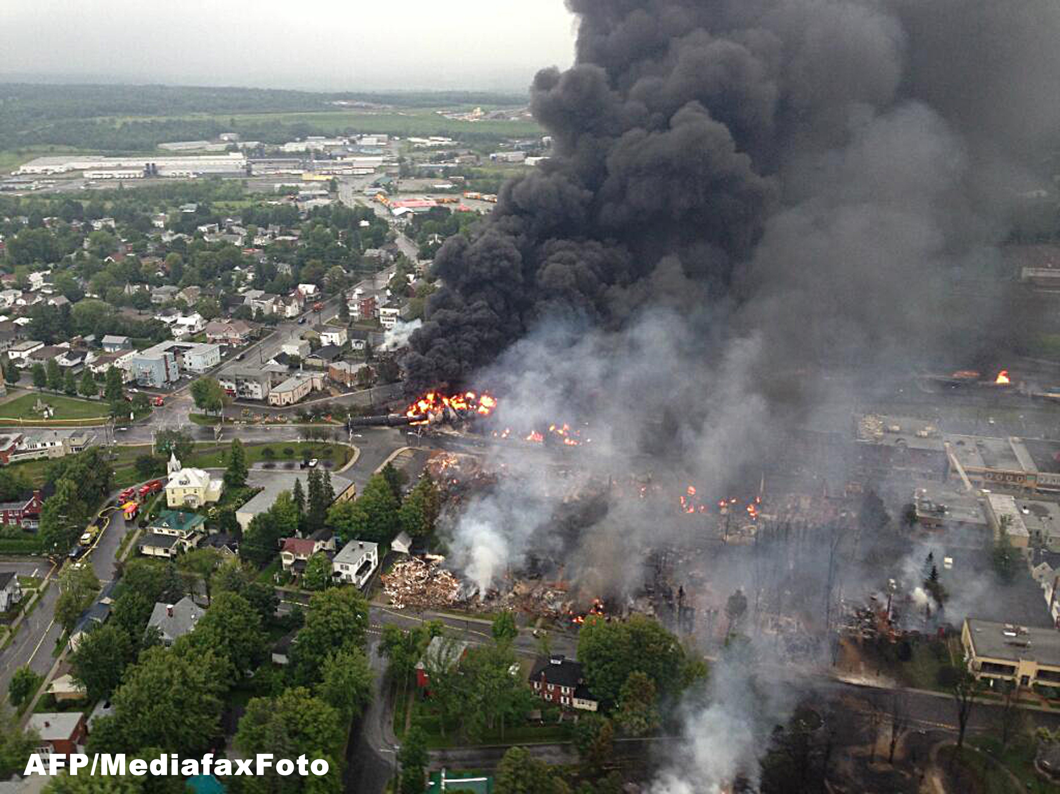 Cel putin cinci morti in urma accidentului de tren din Canada. 40 de oameni sunt dati disparuti