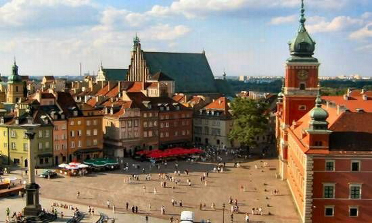 Singurul stat european care n-a intrat in recesiune nu trece la moneda unica. Explicatia premierului