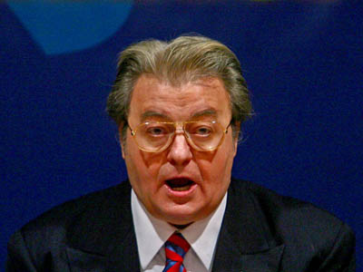 VESTE SOC primita de Corneliu Vadim Tudor! Ce note a luat FIICA SA la Bacalaureat