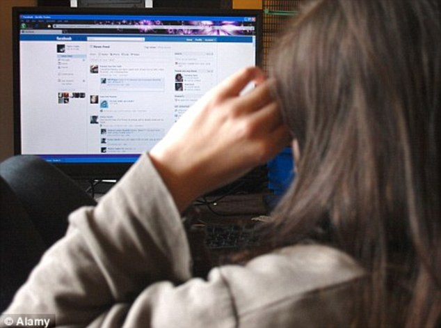 Peste 80% dintre minorii care au conturi pe Facebook mint in privinta varstei lor