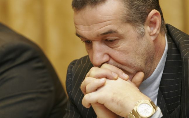 Gigi Becali isi scrie biografia in inchisoare. Cand ar putea aparea pe piata