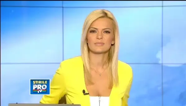 Provocarea pentru cei mai puternici barbati din lume: sa tracteze un avion de 35 de tone