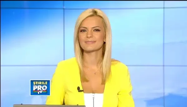 Seara de vis in curtea Muzeului din Deva. Peste 500 de persoane au participat la Opera Nights. VIDEO