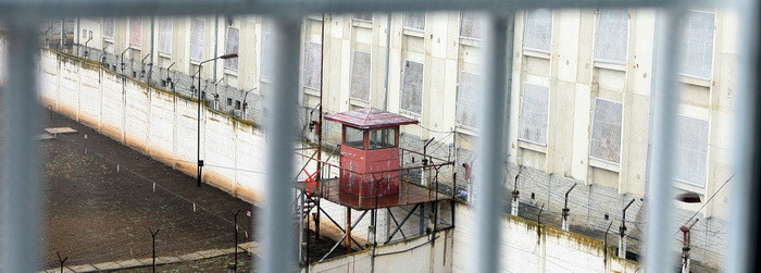 Ziaristul roman pentru care femeile se sinucideau. Cum a ajuns dupa gratii in urma unei inscenari