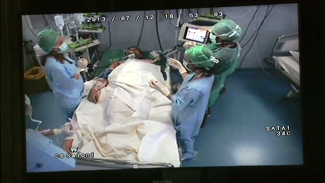 Exista viata dupa moarte. Bolnavul care a primit vineri o inima noua se simte bine