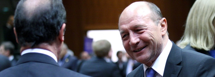 Mesajul lui Traian Basescu adresat lui Hollande, dupa "tragedia feroviara de proportii" din Franta