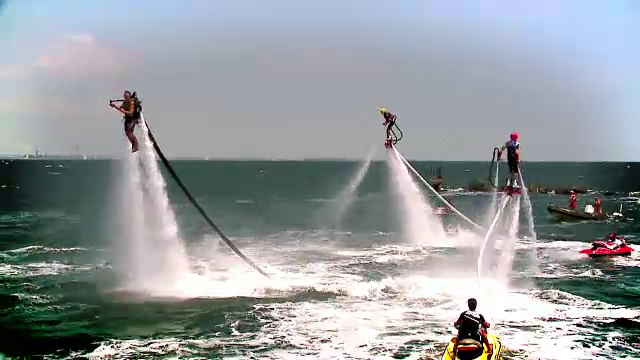 Pretul senzatiilor tari la mare. Sporturile extreme care fac valuri in acest an pe litoral