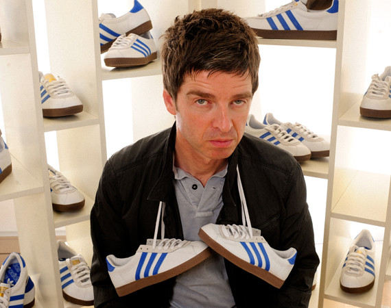 A vandut 50 de milioane de albume si a scapat de dependenta de cocaina datorita incaltarilor: Noel Gallagher